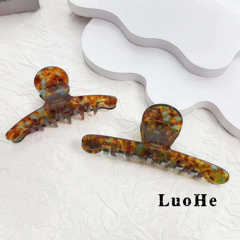 Luohe Jewelry French Acetate Large Claw Clip for Women - Melaard Style High-End Temperament Shark Clip