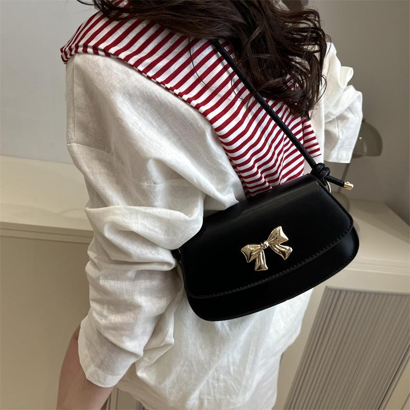 Solid Color 2025 Summer New Fashion Niche Design Shoulder Bag Casual Versatile Foreign Style Bow Messenger Bag