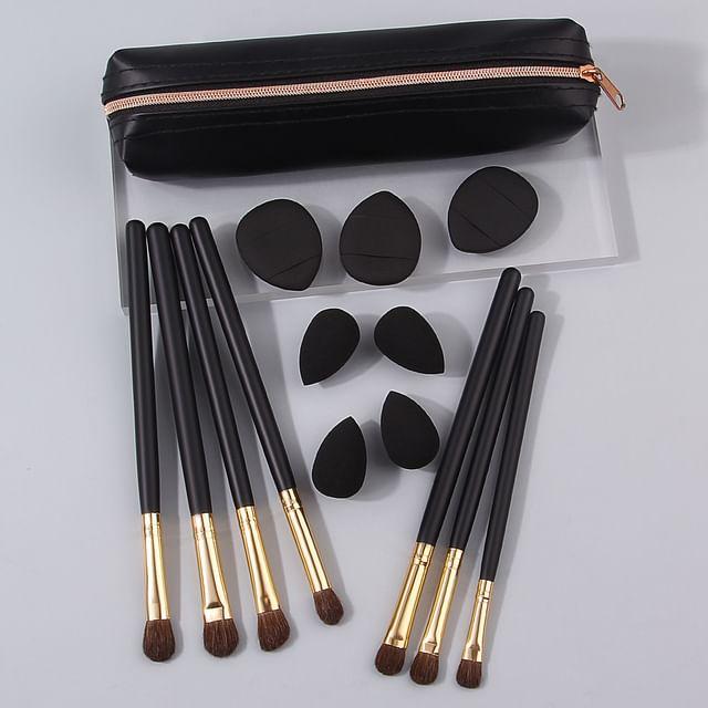 REGENBOOG - Set of 15: Horsehair Eyeshadow Makeup Brush + Mini Finger Powder Puff + Mini Makeup Blender Beauty Sponge + Case