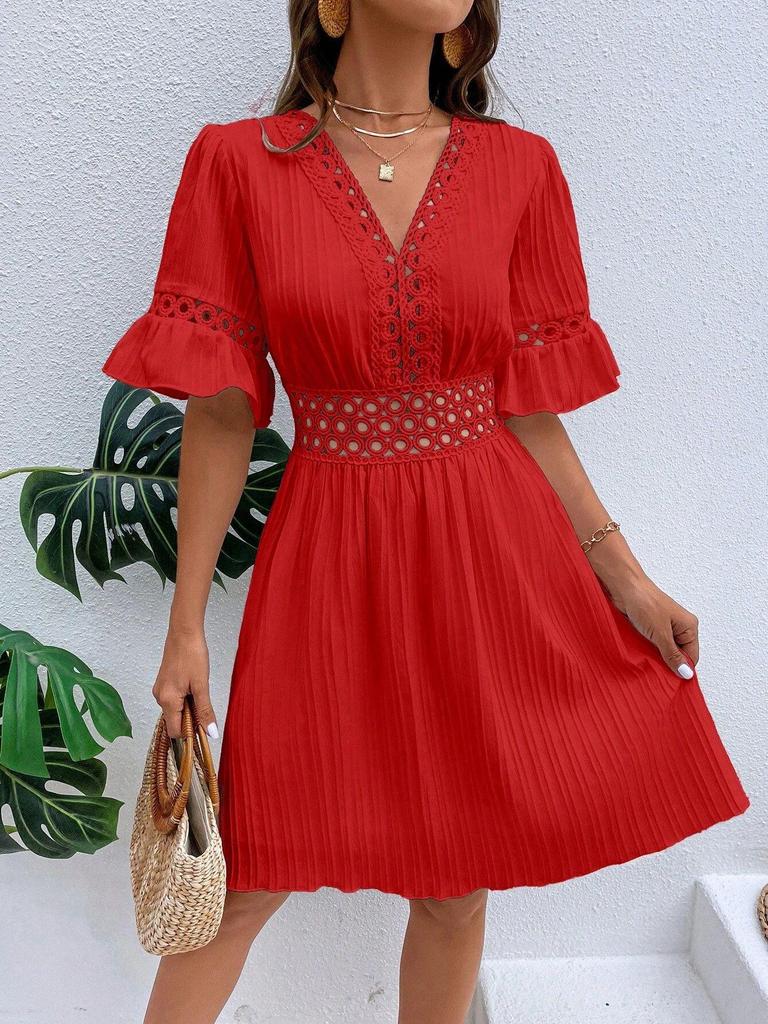 European & American Women's Summer V-neck Solid Color Dress with Patchwork Lace & Waist-cinching Design