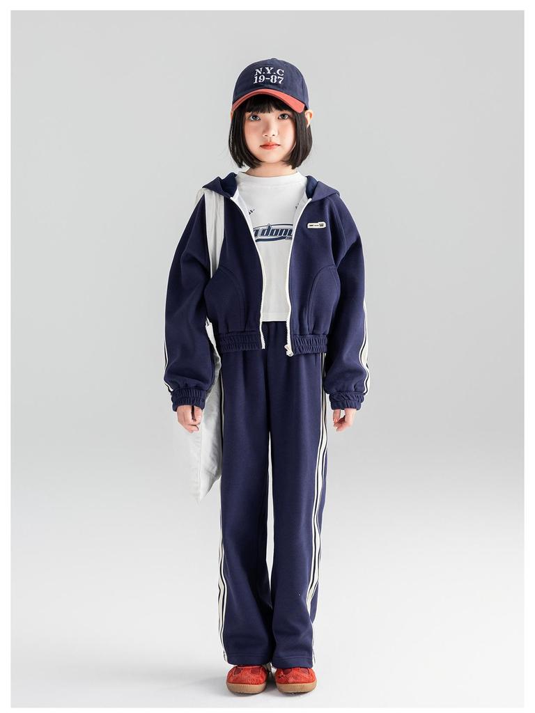 Tao Town Girls' Autumn Striped Sportswear Set - Trendy Two-Piece Casual Outfit for Children