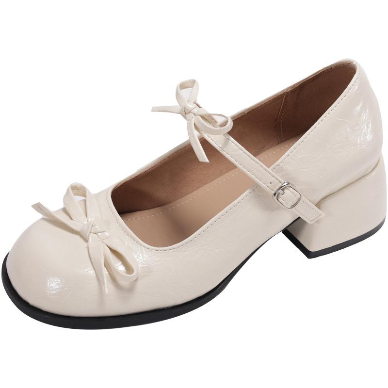 

French Mary Jane shoes women s 2025 new summer patent leather square head bow small leather shoes light mouth thick high heel single shoes 35