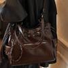 Retro large-capacity underarm bag women's winter new simple tote bag fashionable shoulder commuter bag women
