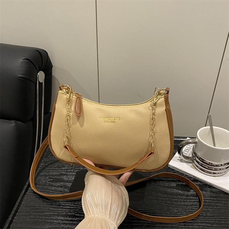 Simple and fashionable shoulder bag, new high-value underarm bag, large-capacity commuter messenger women s bag