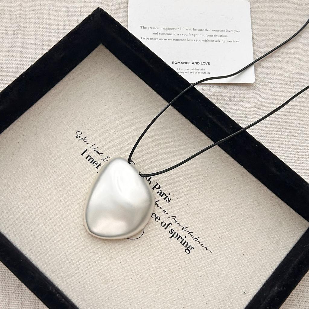 Fashion Matte Metal Irregular Pendant Necklace for Women Girls Simple Long Sweater Chain Accessory