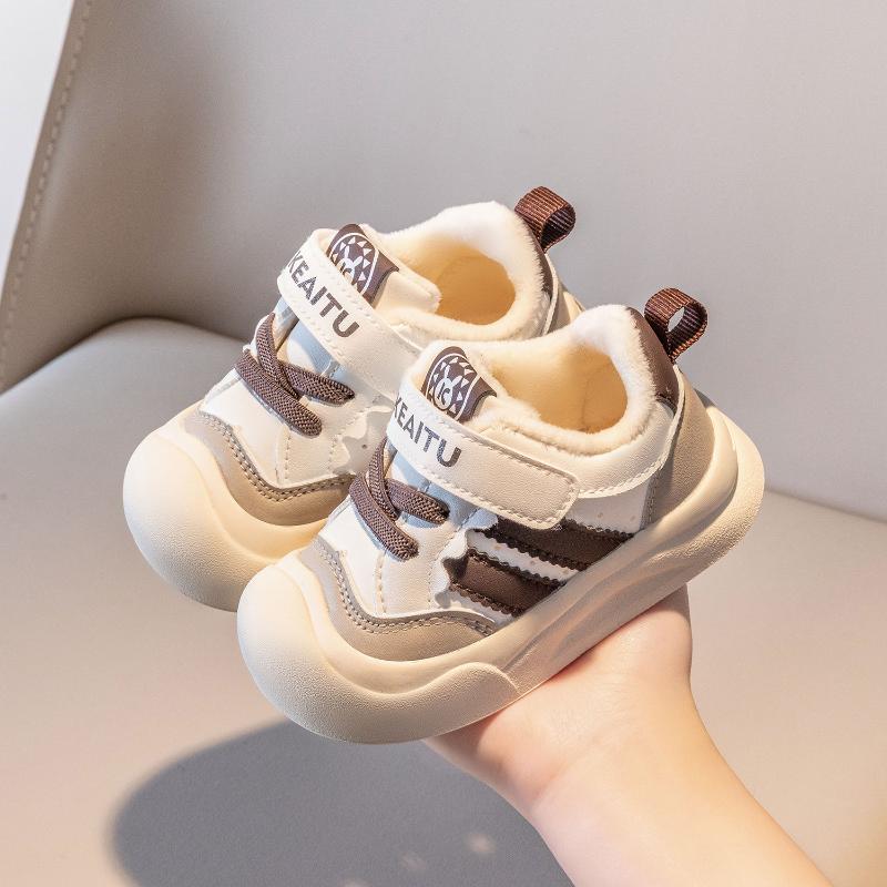 

Зимние новые женские туфли для малышей, теплые детские туфли из хлопка, два хлопковых бархата, мужская мягкая подошва, нескользящая, одноклассники 22