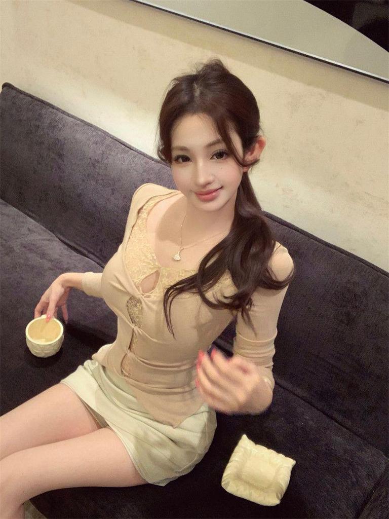 Women's Winter Style Sexy Fake Two-Piece Long-Sleeve Slimming Hollow Base Layer Top