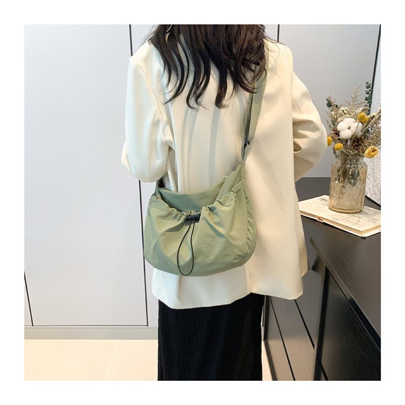 Casual Drawstring Canvas Shoulder Bag for Women Large Capacity Bucket Crossbody Purse Trendy Daily Handbag CLE