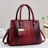 Crocodile pattern handbag New large-capacity women's messenger bag Casual commuter shoulder bag