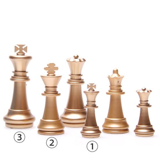 1 Set Medieval Chess Magnetic Board Intellectual Development Golden Silver Color Foldable International Chess Board Game for Family