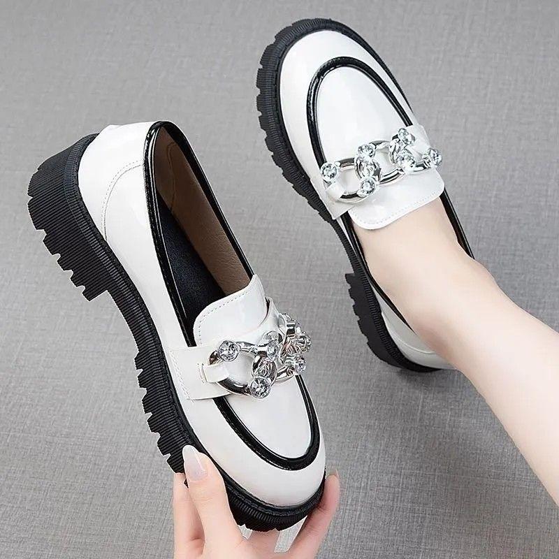 

Женские туфли-лодочки с круглым носком и стразами на среднем каблуке, белые женские лоферы, обувь со скидкой, лето 2025, оптом, для отпуска, самые последние 40