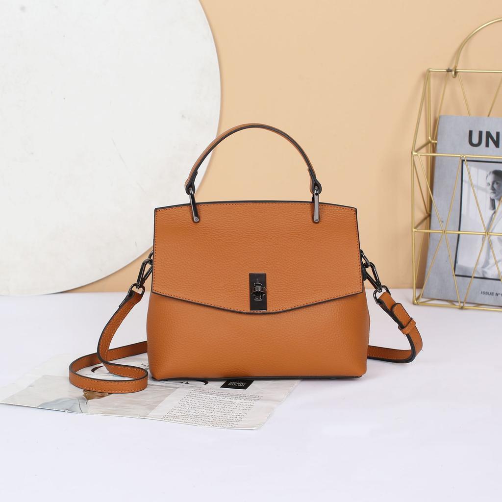 Cowhide Shoulder Women's Bag, Large-capacity Messenger, Women's, Stylish and Simple Shopping Bag, Covered Bag.