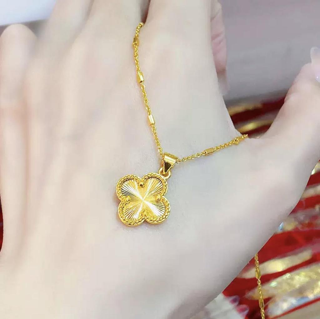 Gold-Plated Four-Leaf Clover Necklace: Niche Design, New Chinese Style, Light Luxury, Elegant Clavicle Chain, Versatile and High-End