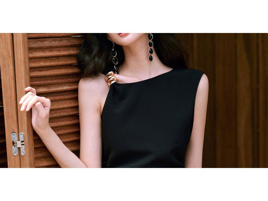 Pre-Sale Micro-Elastic Twill Dress with Metal Inlay and Asymmetric Ruched Waist