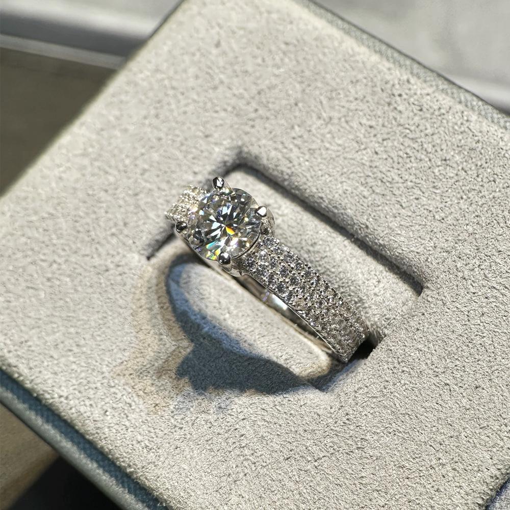 Vinregem 100% 925 Sterlingsilber Funkelnder Rundschliff 6,5 MM 1CT 3EX VVS1 D Farbe Echte Moissanit-Diamanten Damenring Hochzeit Verlobungsschmuck
