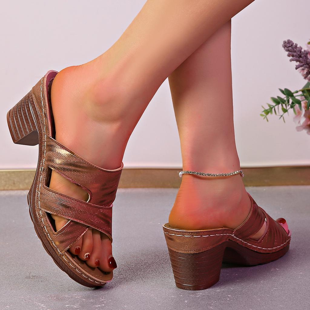 Fashion 2025 Retro Thick Sandals For Women Summer Lightweight High Heel Slippers for Women Plus Size 43 Outdoor Platform Slippers