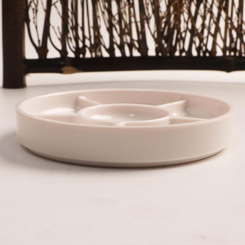 Round White Imitation Porcelain Plastic Palette with Lid for Acrylic and Watercolor Painting
