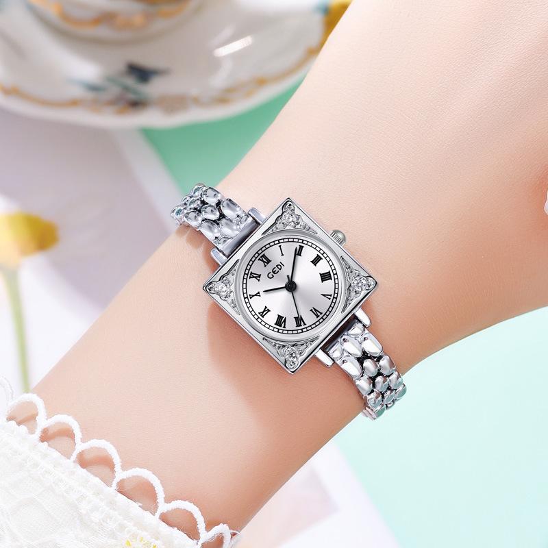 Retro High-Value Women'S Quartz Watch Medieval Exquisite Small Square Plate Women'S Watch Light Luxury Waterproof Women'S Watch