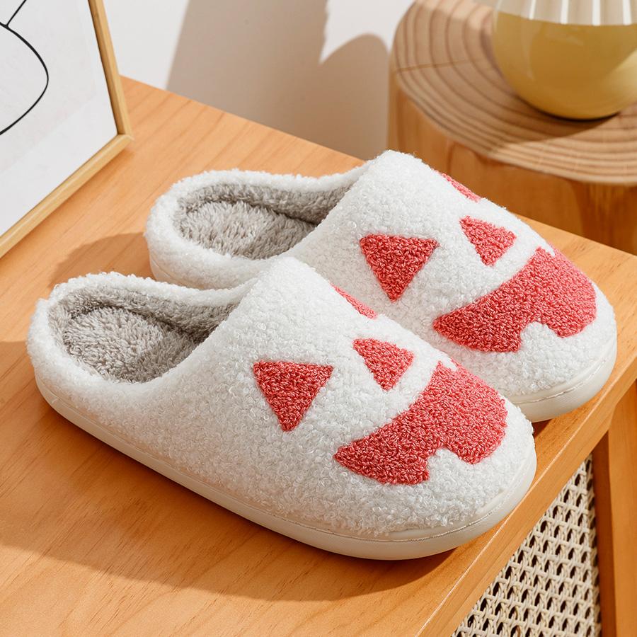 Женские зимние тапочки с изображением тыквы на Хэллоуин — фото 3