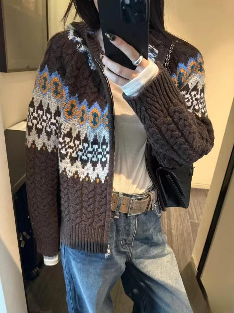 Autumn 2025 Women's Hooded Jacquard Thick Cashmere Cardigan - European Style Chunky Knit Sweater Coat