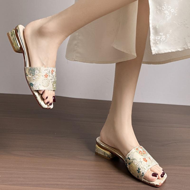 Fashion 2025 Summer New Women’s Modern Slippers Square Toe Low Heel Outdoor Printing Sandals for Daily Elegant Dress Slippers Zapatos