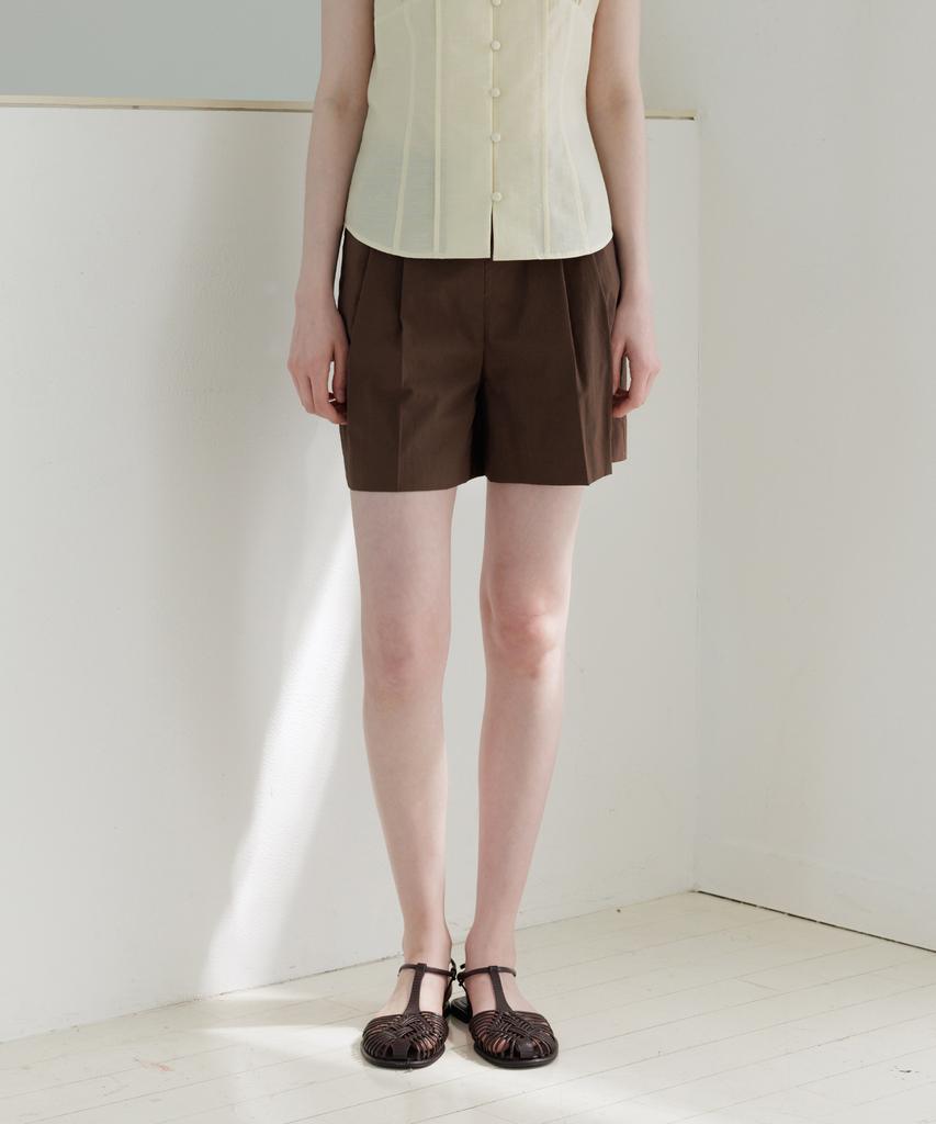 Leumeme Ete Two Tuck Shorts_2Colors