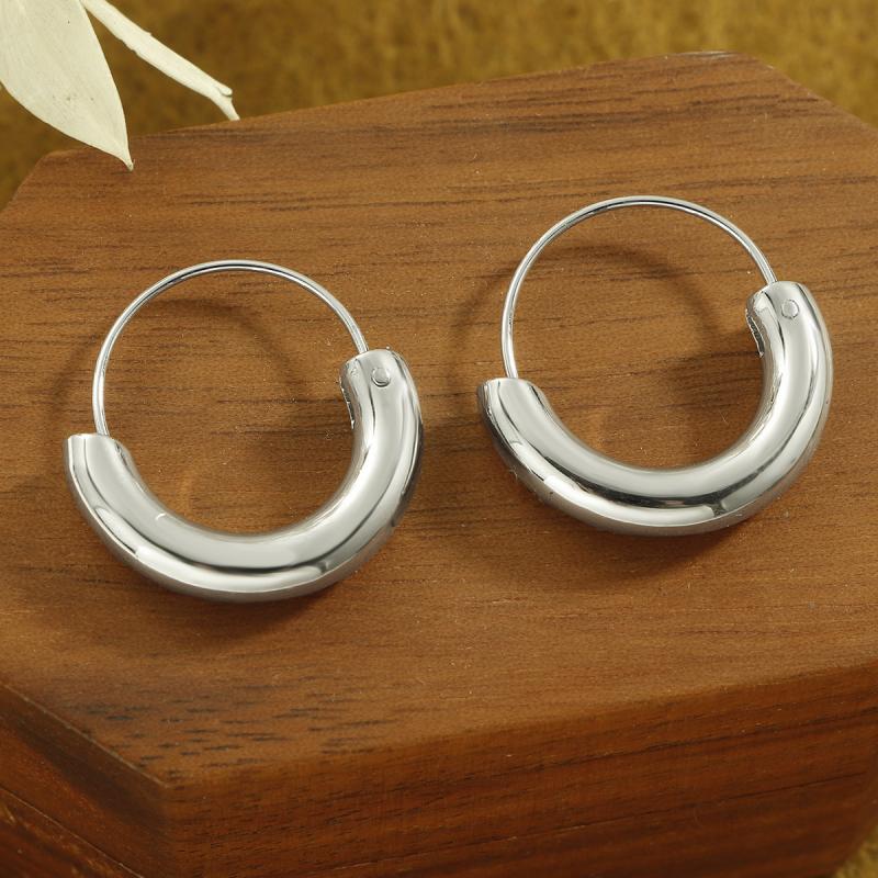 Stainless Steel Simple U-shaped Ear Buckle Exquisite and Versatile Charm Earrings for Women Will Not Fade