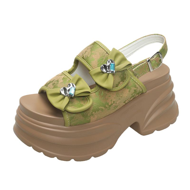 Versatile Niche Summer Wear 2025 New Rhinestone Muffin Cool Slippers Thick-soled One-word Women's Sandals