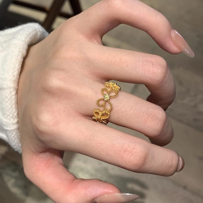 

New in shiny hollow out Round beads brushed butterfly rings for women high-quality light luxury fashion trend ring party jewelry resizable золотой