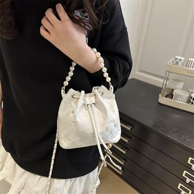 Textured Bucket Bag, Pearl Chain Handbag, New Shoulder Bag, Textured Personalized Messenger Bag.