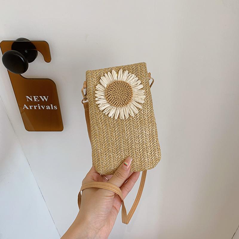 Straw fashion small bag women's 2025 summer new foreign style leisure bag woven shoulder messenger bag mobile phone bag tide