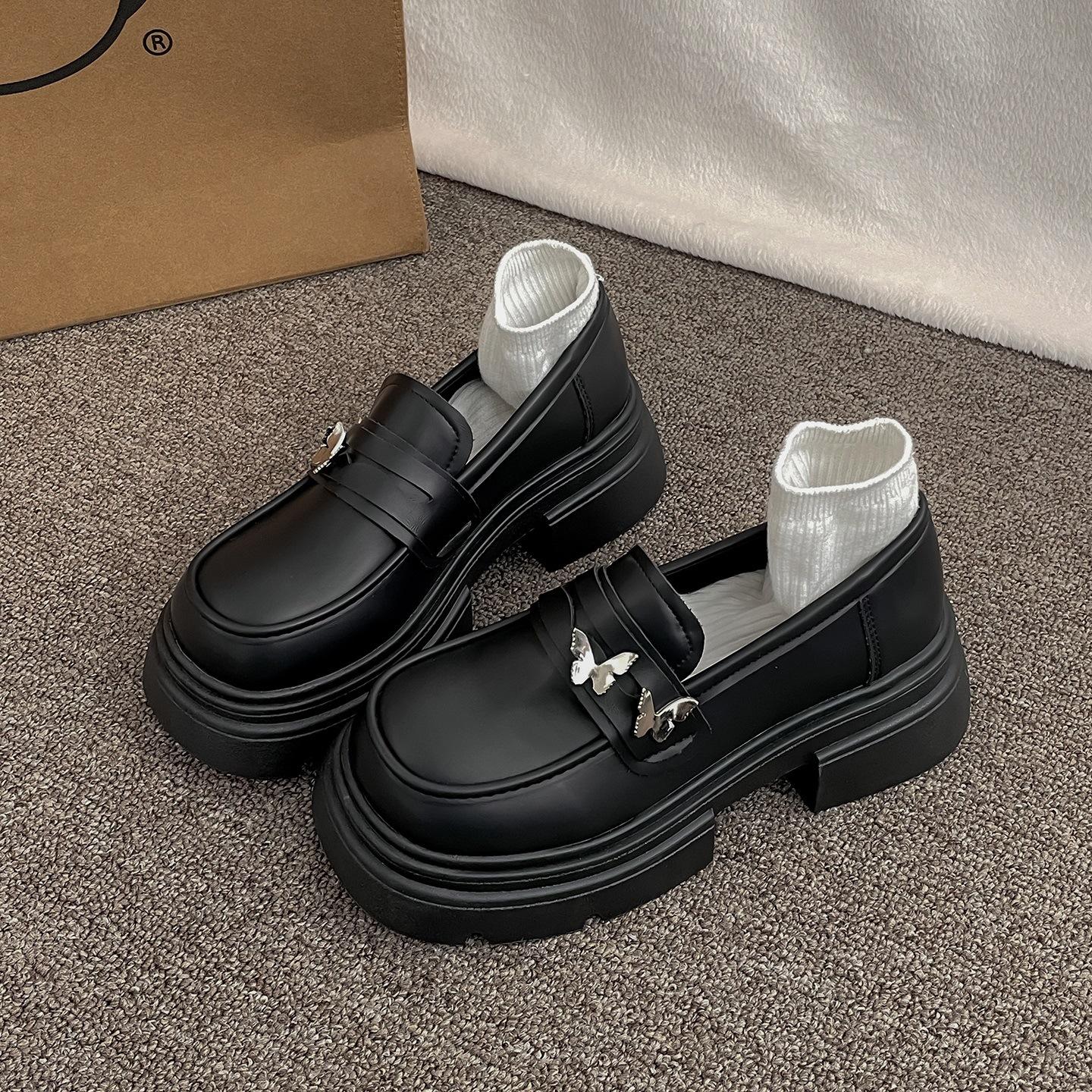 

Черные ретро маленькие мужские туфли на толстой подошве, увеличивающие рост, маленькие кожаные туфли женские 2025 новые летние в британском стиле, лоферы с юбкой 35 чёрный