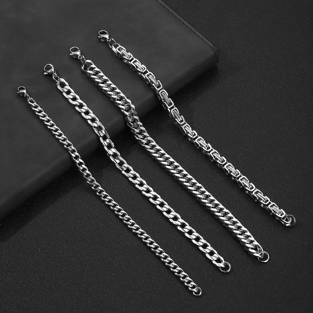 Bransoletka ze stali nierdzewnej Czteroczęściowy zestaw Prosty zestaw bransoletek galwanizowanych Lekki luksus High-end Biżuteria ze stali tytanowej Fabryka