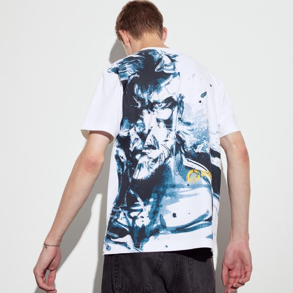 

UNIQLO METAL GEAR Архив UT графика T с коротким рукавом D