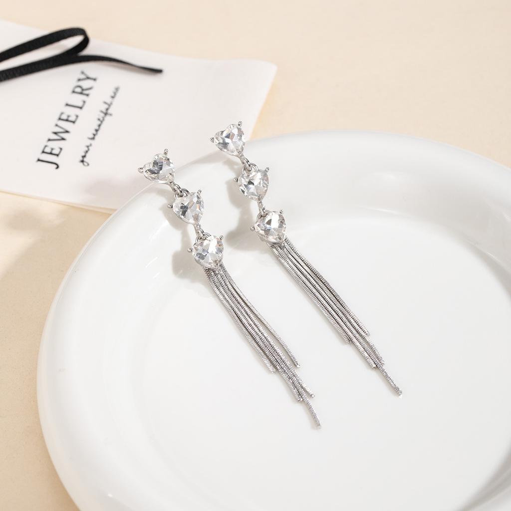 Light Luxury High-End French Earrings Women'S Long Flash Diamond Fringed Stud Earrings Temperament Elegant Niche Fashion Earrings