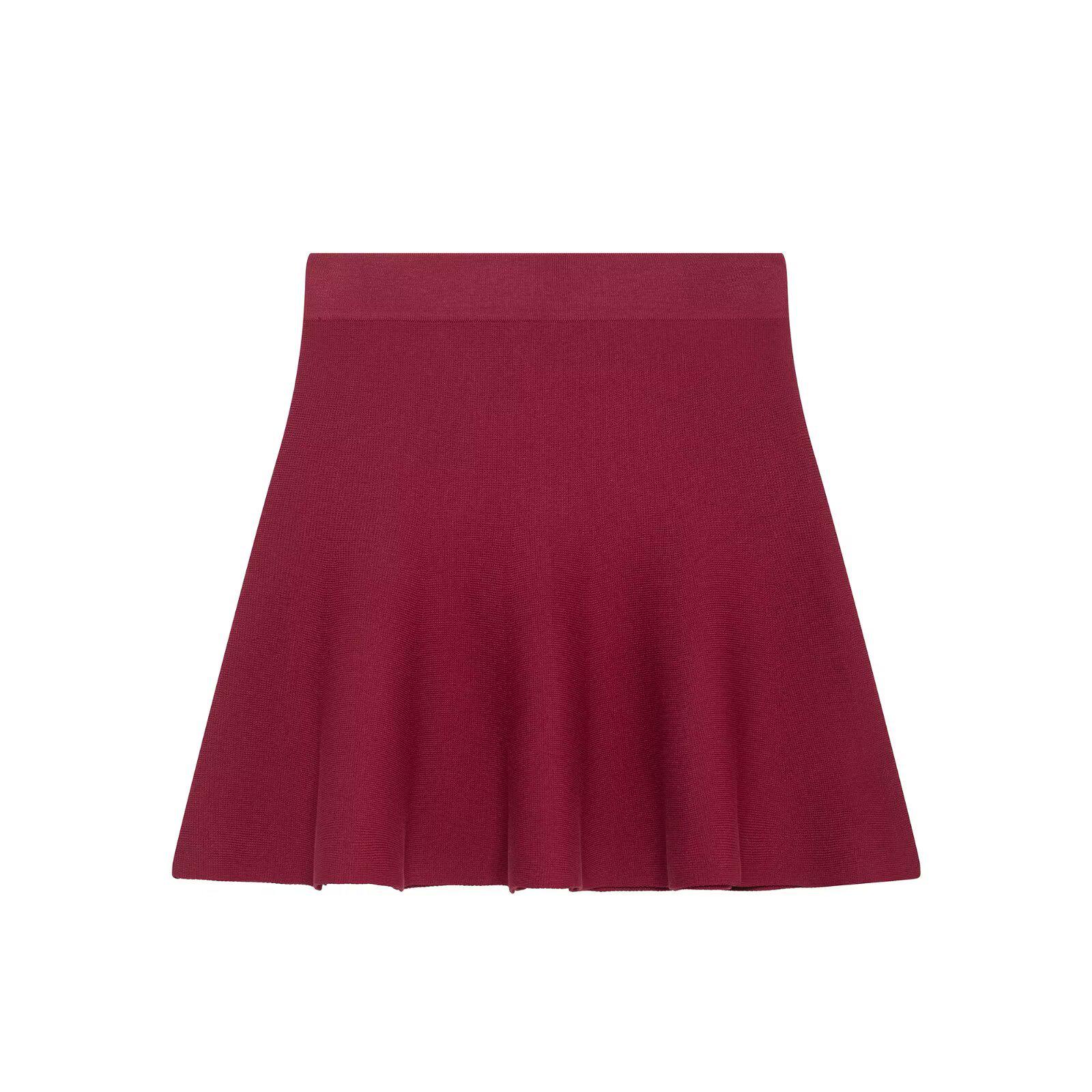 

Комплект женского трикотажного топа и короткой юбки в европейском и американском стиле, весна 2025 S