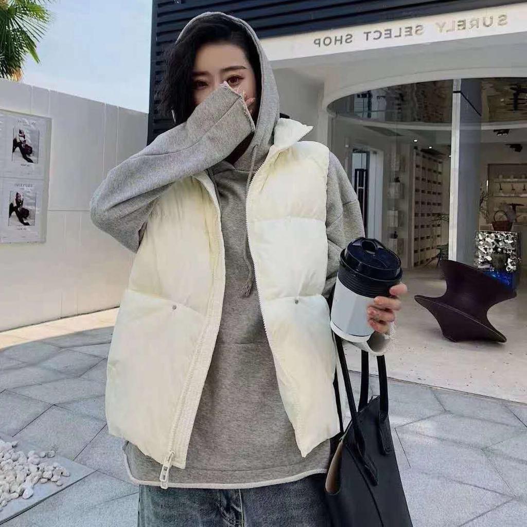 Autumn and winter new down vest women's short vest women's loose and light white duck down vest vest down liner tide