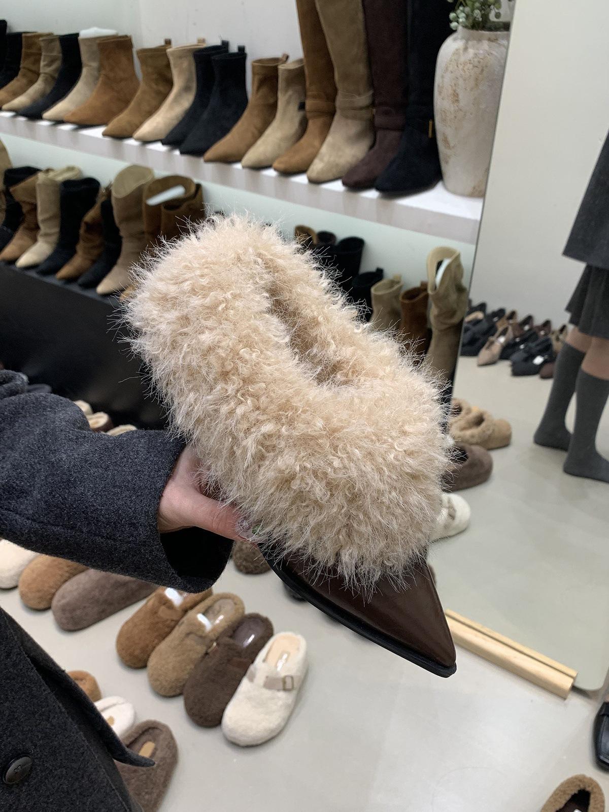 

French thick heel pointed brown small leather shoes plush warm fluffy shoes autumn and winter temperament gray high heels 39 коричневий