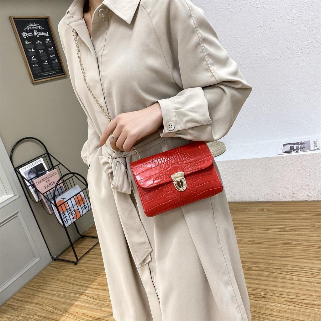 Fashion  Ladies One-Shoulder Chain Small Square Bag Messenger Lock Bag