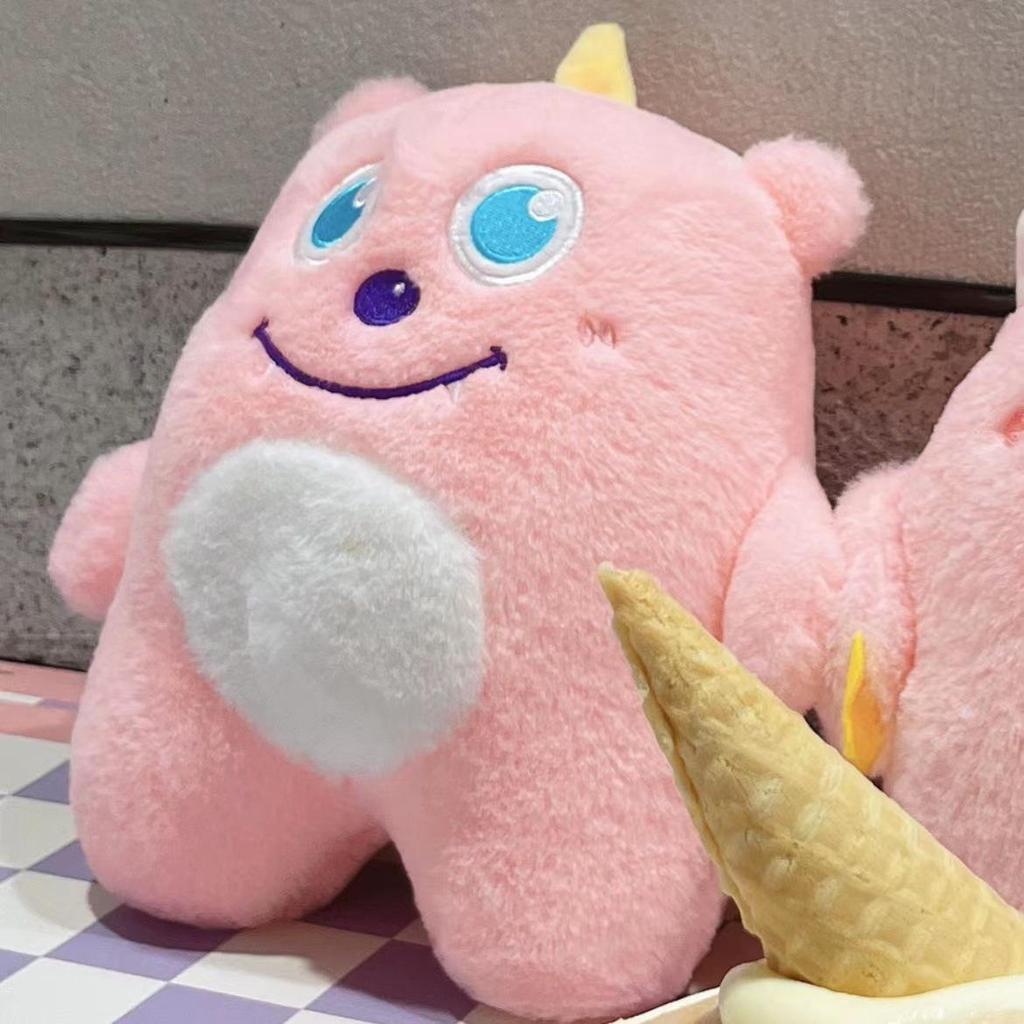 Eight-Inch Claw Machine Plush Toy - 25cm Wedding Toss Doll