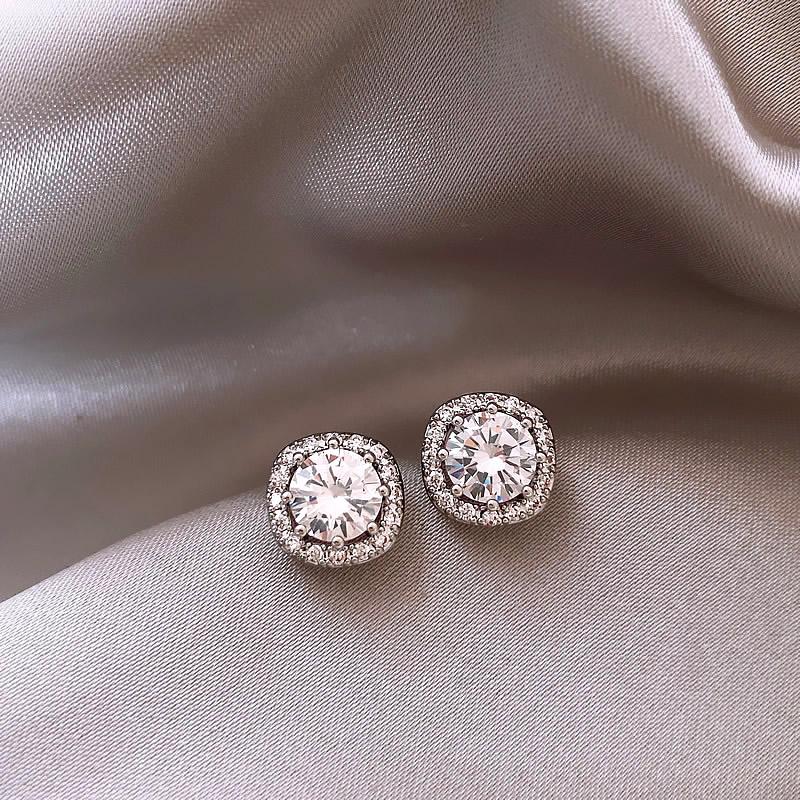 New Four Seasons  Classic Exquisite Copper Square Zircon Earrings Women Wear Versatile Jewelry 2024