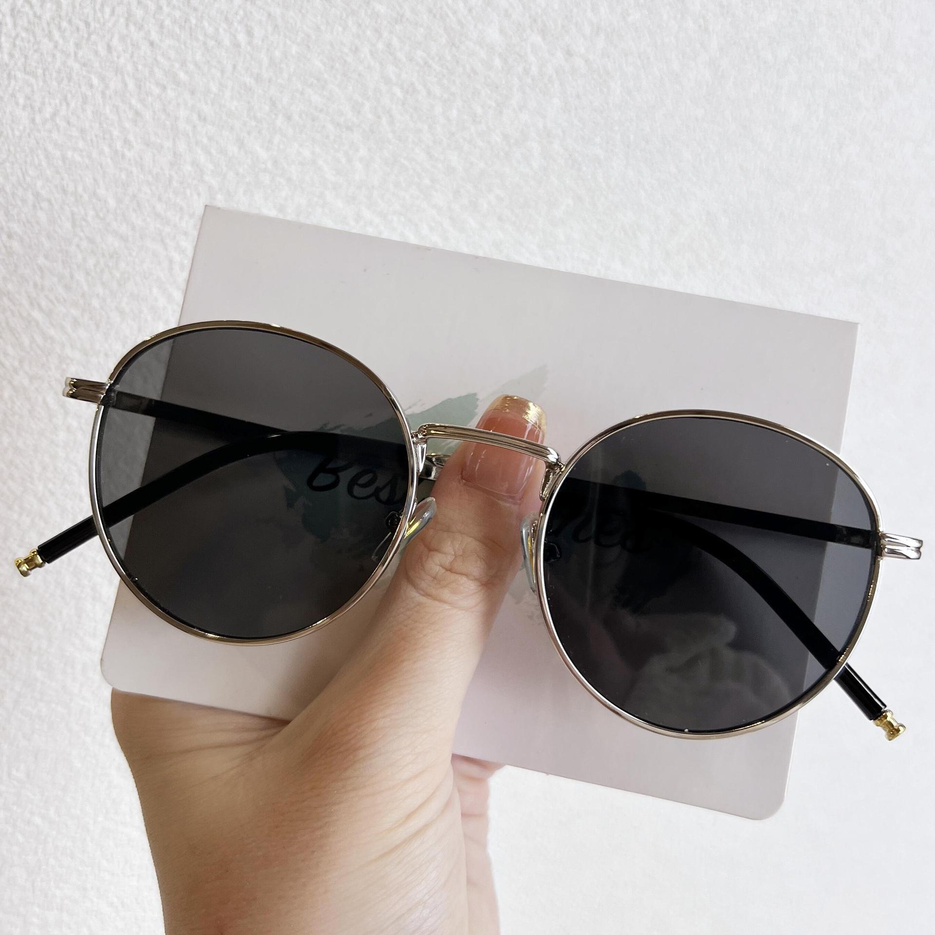 

Солнцезащитные очки в ретро золотой круглой оправе - Унисекс, литературный стиль, защита от УФ-лучей Sunglasses