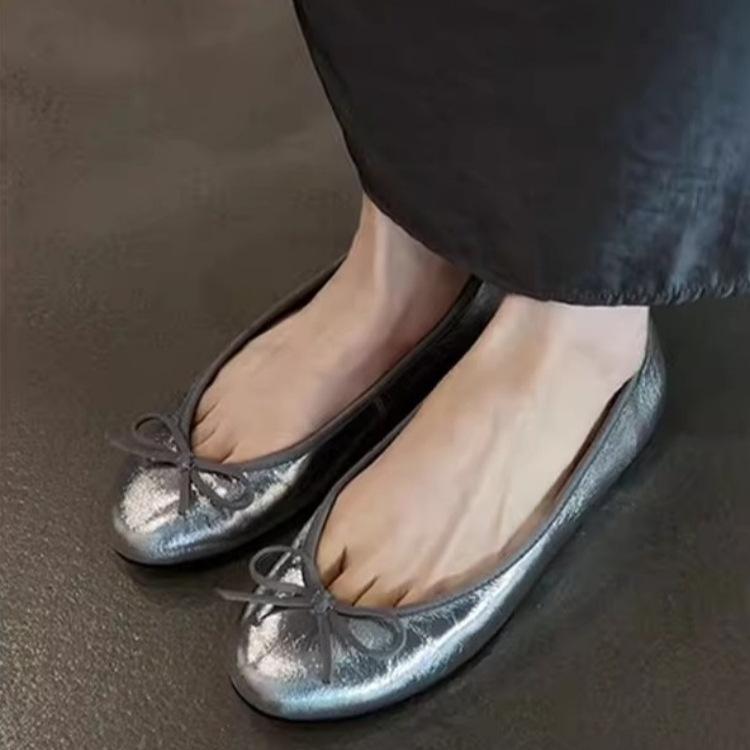 French ballet 2025 autumn new ladyshoes flat bottom light mouth silver grandma shoes beautiful temperament small single shoes