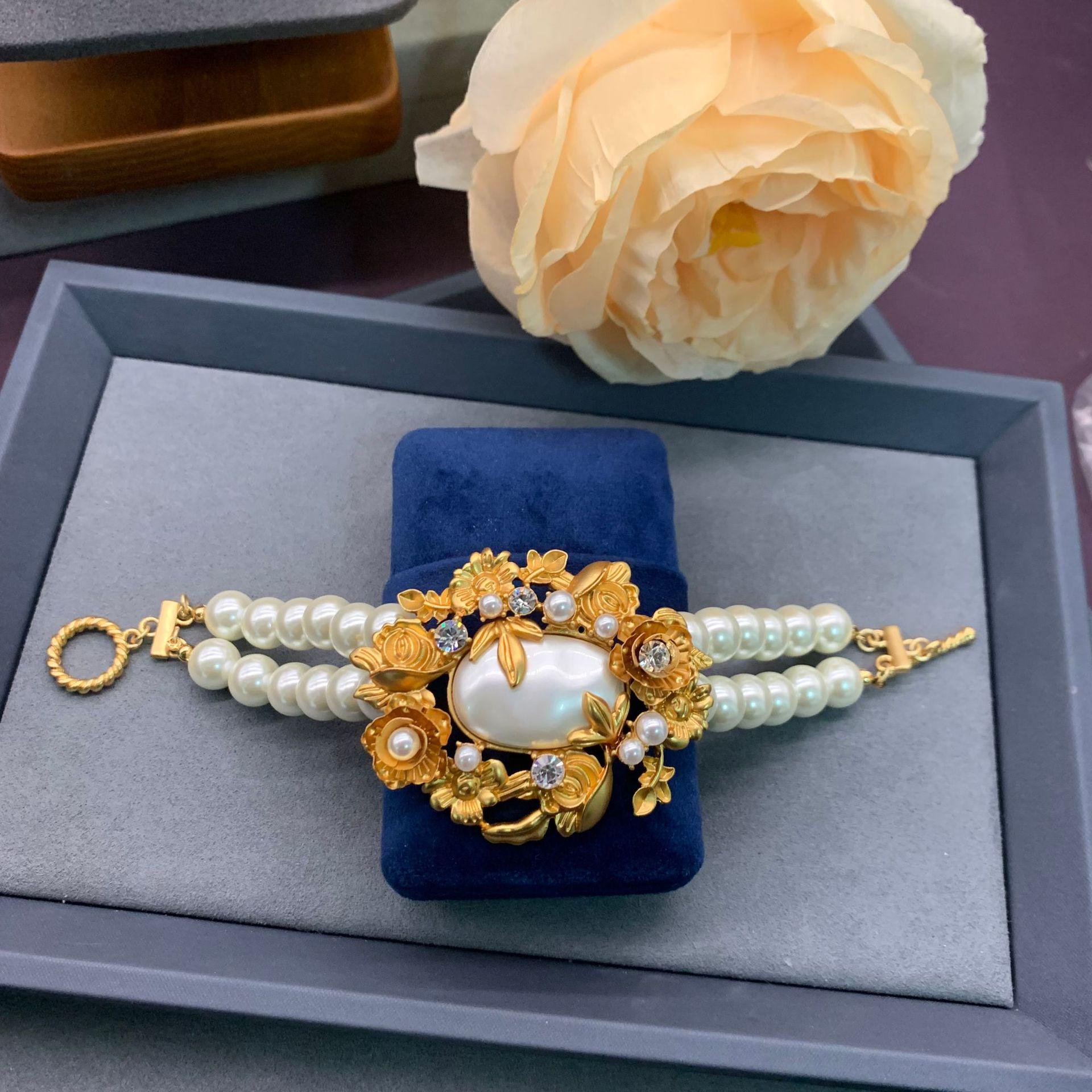 

Винтажный набор Qingdao с 3D-тиснением в виде цветов и жемчугом с покрытием из настоящего золота