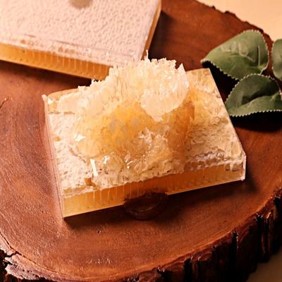 Nature Companion 100% Domestic Natural Beeswax Honeycomb Honey for Topping, 200g, 1 Piece