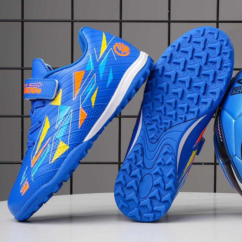 Vibrating Foot Brand Football Shoes with Broken Nails, Men, Women and Children, Free Shoelace Buckle TF Rubber Sole Non-slip Training Shoes