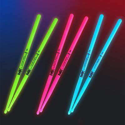 1 Paire Baguettes de Batterie Lumineuses Colorées en Nylon Brille dans le Noir Baguettes de Batterie