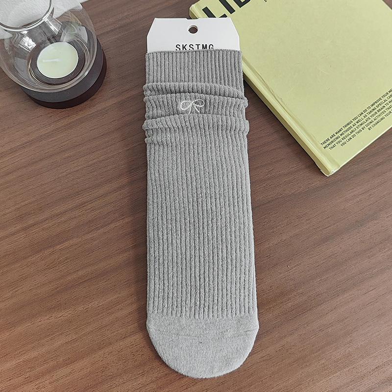 Female Spring and Autumn Pure Color Embroidery All Go Boneless In The Tube Pile Pile Cotton Socks