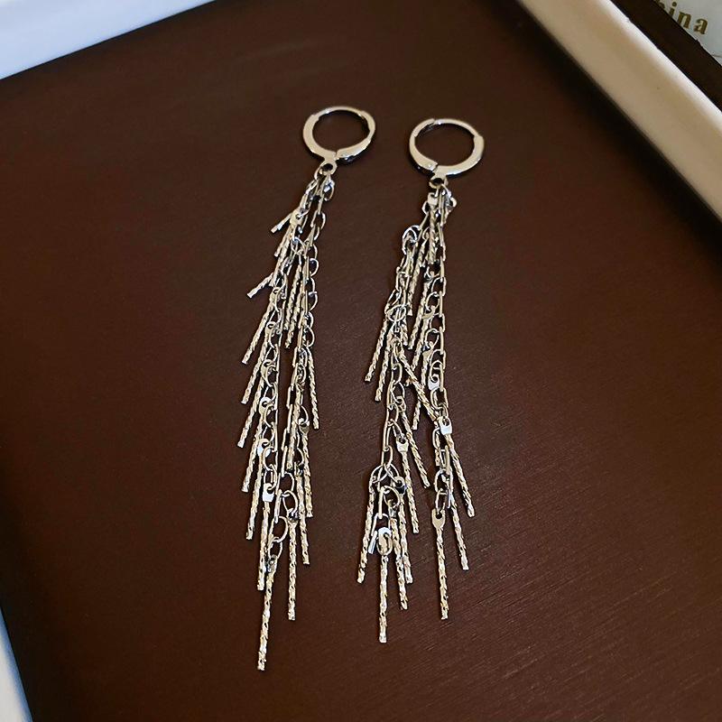 Silver Needle Rhinestone Leaf Tassel Stud Earrings for Women - Elegant, Fashionable, Niche Design Jewelry with a Luxurious Feel