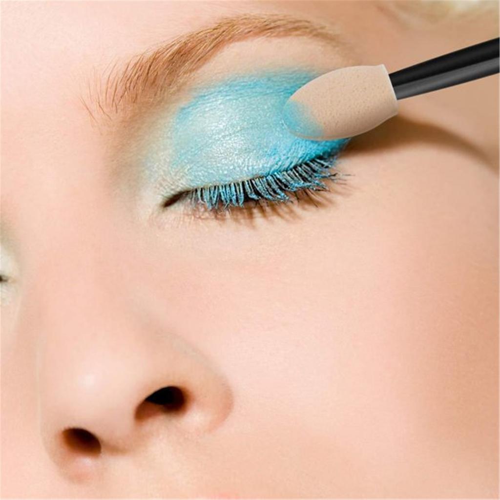 Disposable Dual Sides Eye Shadow Sponge Applicators With Container, Eyeshadow Brushes Makeup Applicator, 120 Pieces